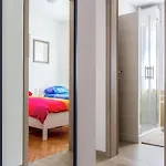 In Near The Sea And Town Center Apartamento *