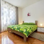 Apartamento In Near The Sea And Town Center Pula