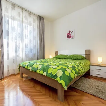 Apartamento Modern In Katari With Terrace Pula