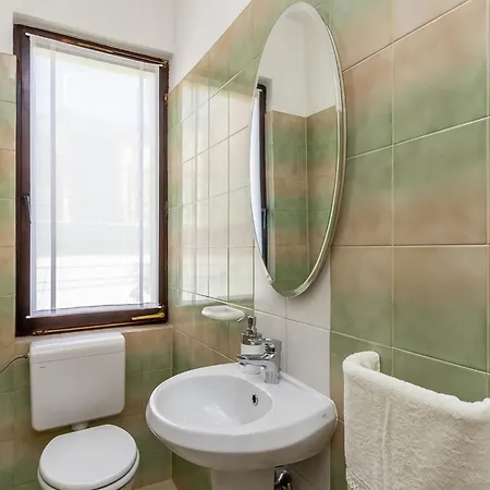 Modern In Katari With Terrace Apartment Pula