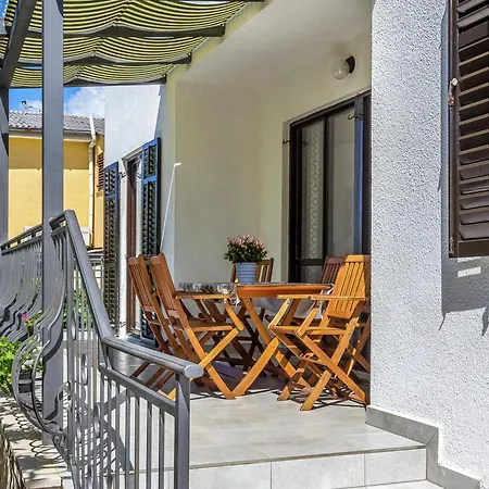 Modern In Katari With Terrace Apartament