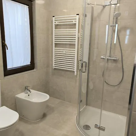 Διαμέρισμα In Near The Sea And Town Center Πούλα