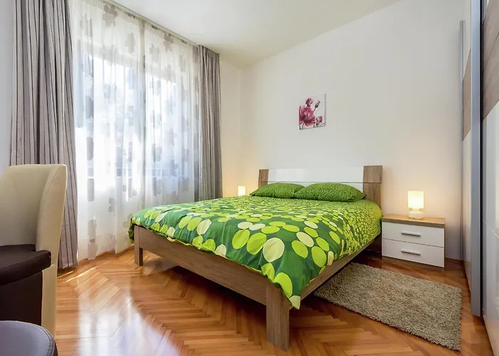 Apartment In Near The Sea And Town Center Pula