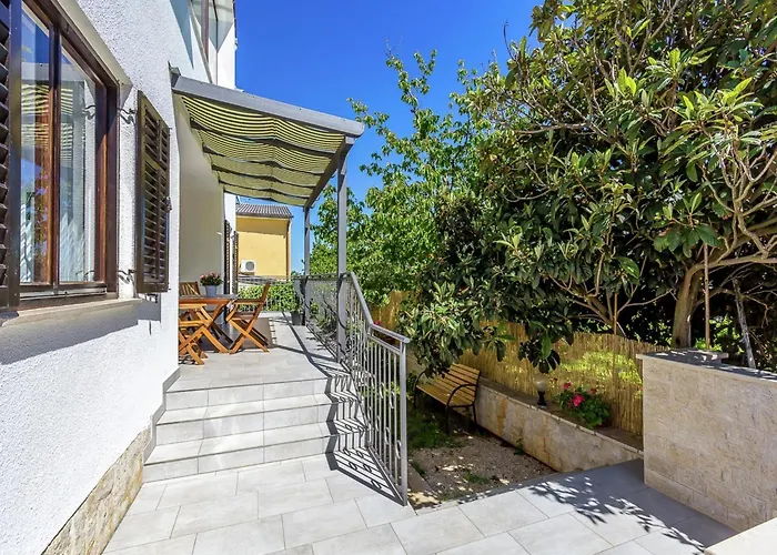 Apartment In Near The Sea And Town Center